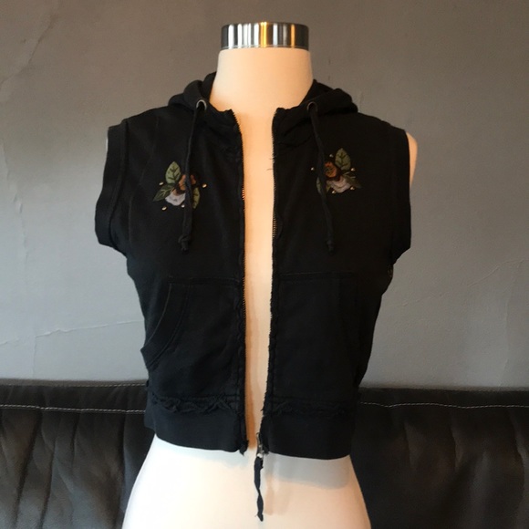 NWT black hoodie shrug flower studs grommets Small - Picture 6 of 8